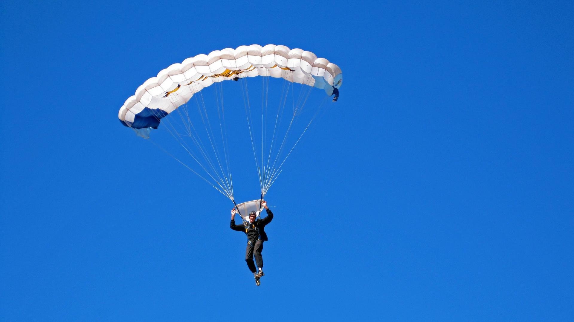 开云体育官方入口-_热点人物专访：他们的胜利故事与人生哲学_，胜利的故事有什么